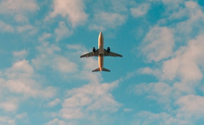Aviones chinos en problemas serán derribados en Nepal: informe Aviones chinos en problemas serán derribados en Nepal: informe
